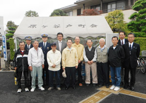 写真：「春の全国交通安全運動」町会テントまわり