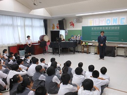 写真：福生わが街の宝探し学習発表会